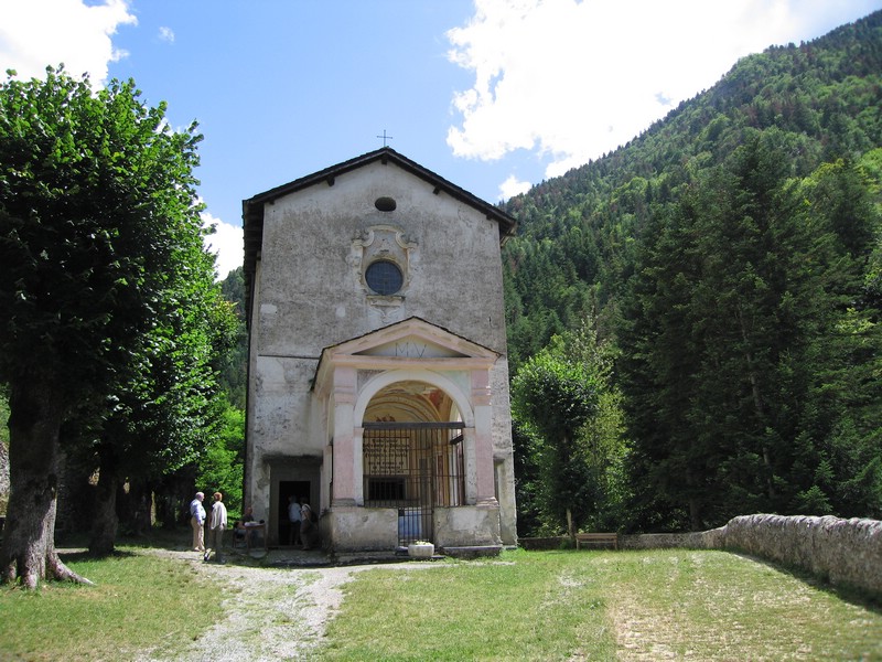 Notre Dame des Fontaines, otherwise known as the Sixtine chapel of the Alps because of its interiror decoration, which dates from the 15th century and has never been restored as it is remarkably well conserved.