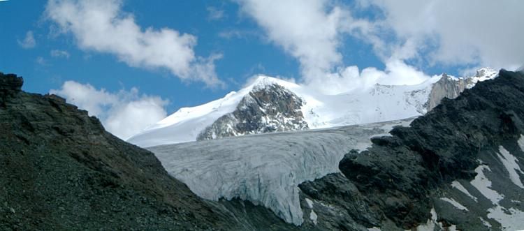 Our final destination, the Bishorn, 4159m, above the Turtmann glacier
